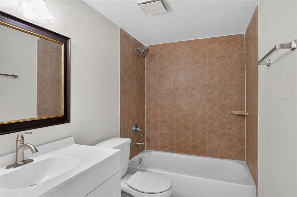 For Sale: $170,000 (3 beds, 2 baths, 1200 Square Feet)