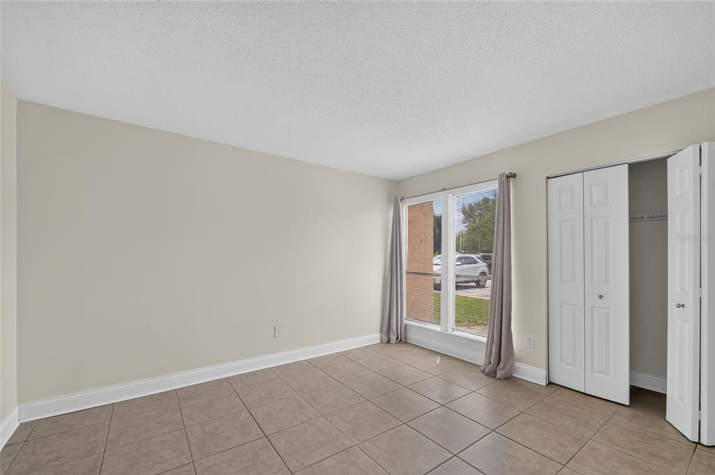 For Sale: $170,000 (3 beds, 2 baths, 1200 Square Feet)