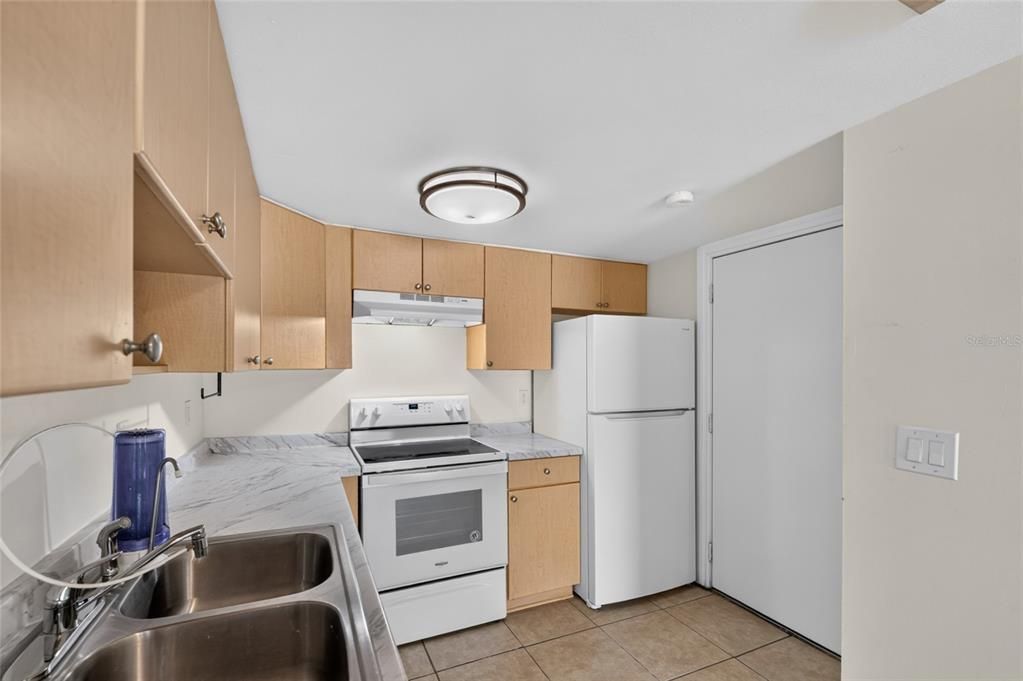For Sale: $170,000 (3 beds, 2 baths, 1200 Square Feet)