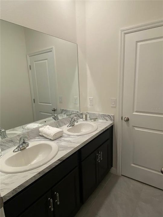 For Sale: $469,900 (4 beds, 3 baths, 2836 Square Feet)