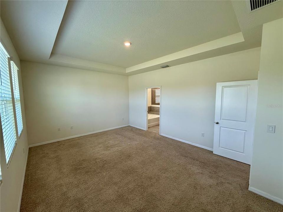 For Sale: $469,900 (4 beds, 3 baths, 2836 Square Feet)