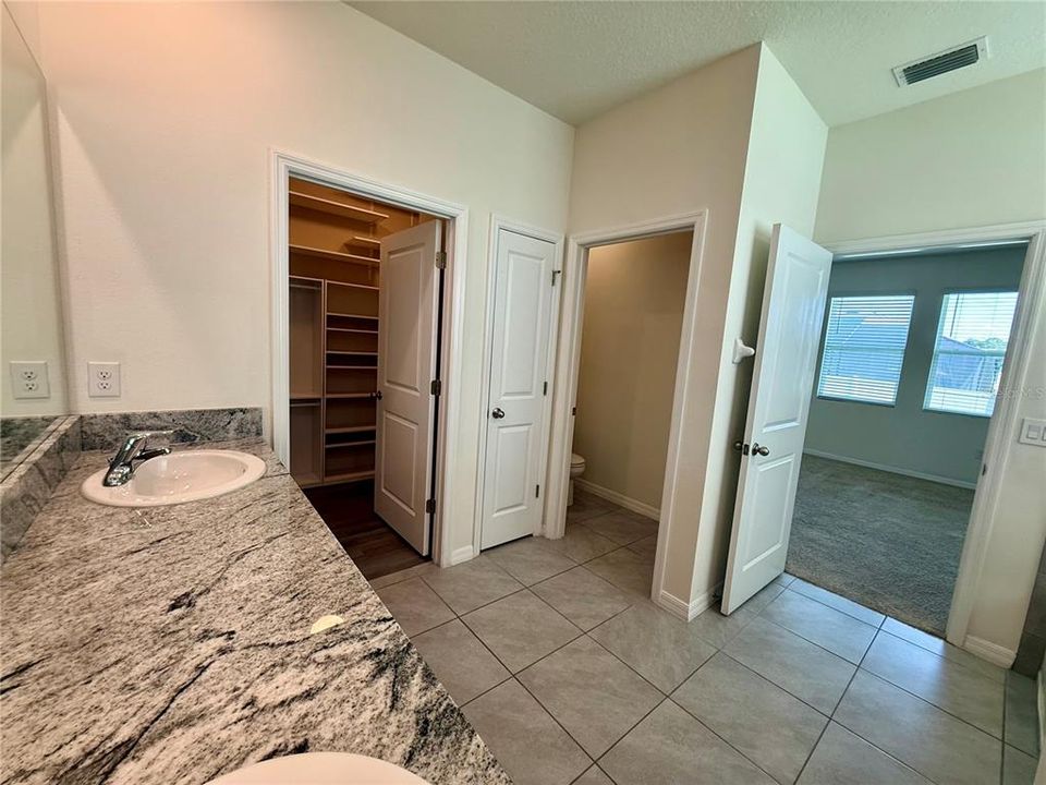 For Sale: $469,900 (4 beds, 3 baths, 2836 Square Feet)