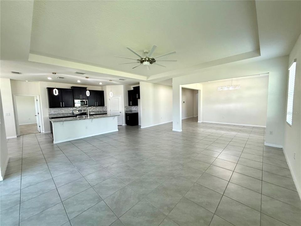 For Sale: $469,900 (4 beds, 3 baths, 2836 Square Feet)