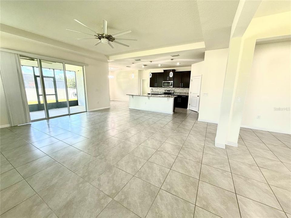 For Sale: $469,900 (4 beds, 3 baths, 2836 Square Feet)