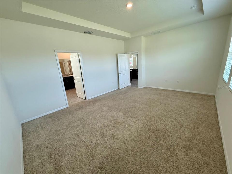 For Sale: $469,900 (4 beds, 3 baths, 2836 Square Feet)