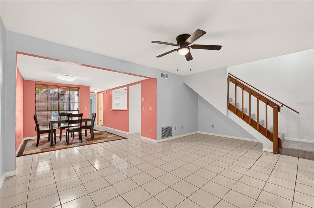 For Sale: $188,300 (3 beds, 3 baths, 1370 Square Feet)
