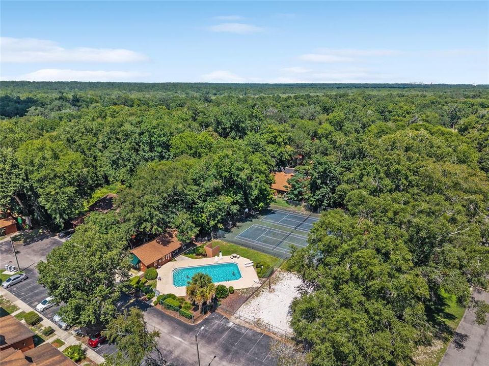 For Sale: $188,300 (3 beds, 3 baths, 1370 Square Feet)