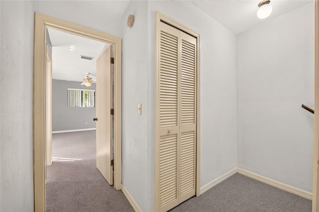 For Sale: $188,300 (3 beds, 3 baths, 1370 Square Feet)