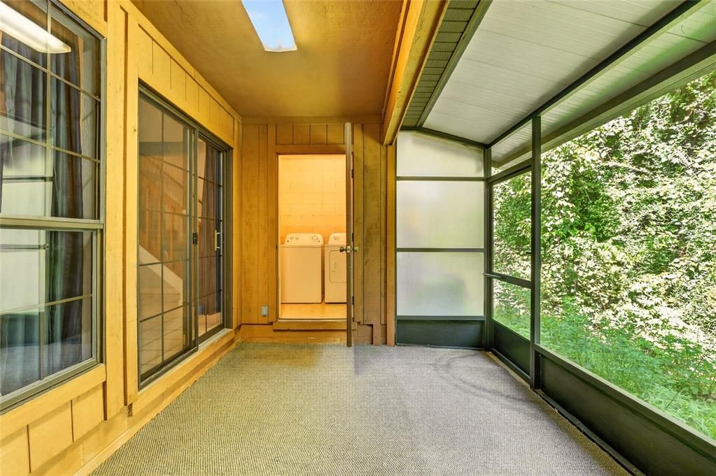 For Sale: $188,300 (3 beds, 3 baths, 1370 Square Feet)
