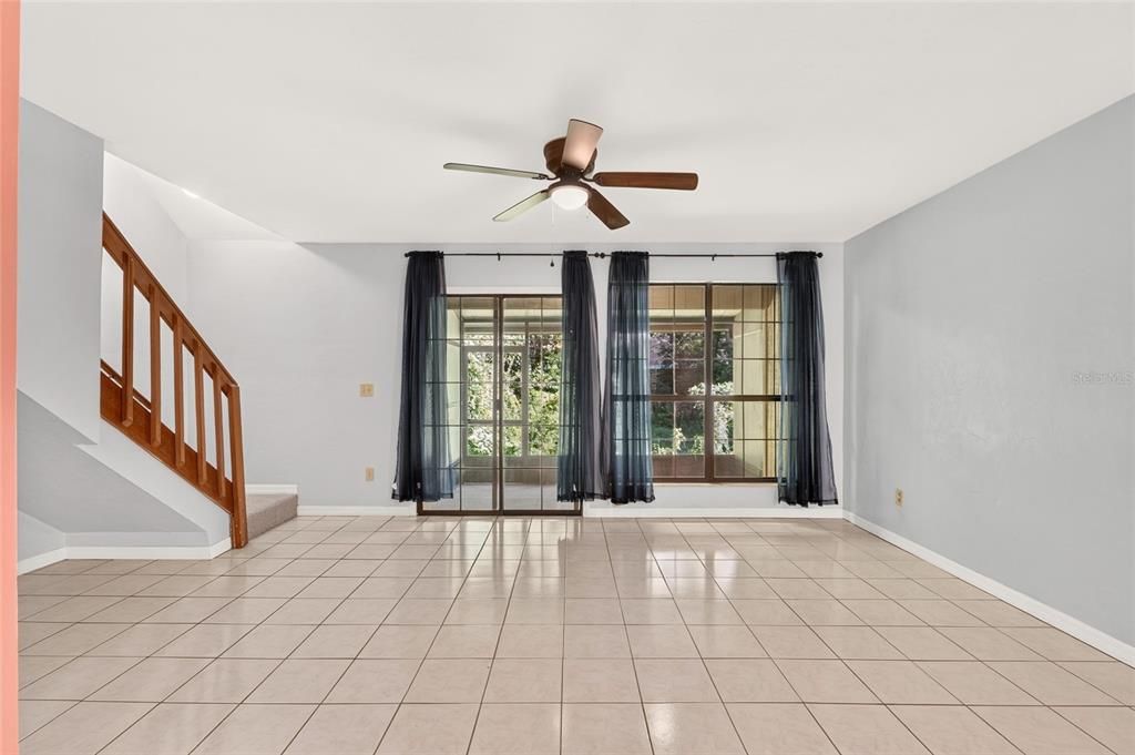 For Sale: $188,300 (3 beds, 3 baths, 1370 Square Feet)