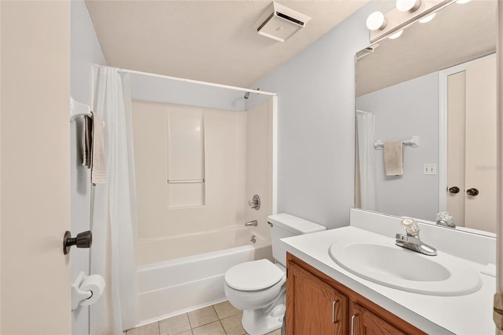 For Sale: $188,300 (3 beds, 3 baths, 1370 Square Feet)