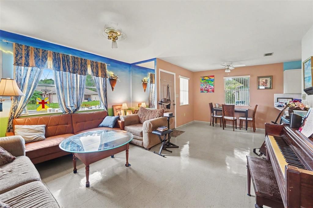 For Sale: $220,000 (3 beds, 1 baths, 1140 Square Feet)