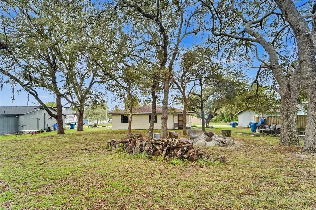 For Sale: $220,000 (3 beds, 1 baths, 1140 Square Feet)