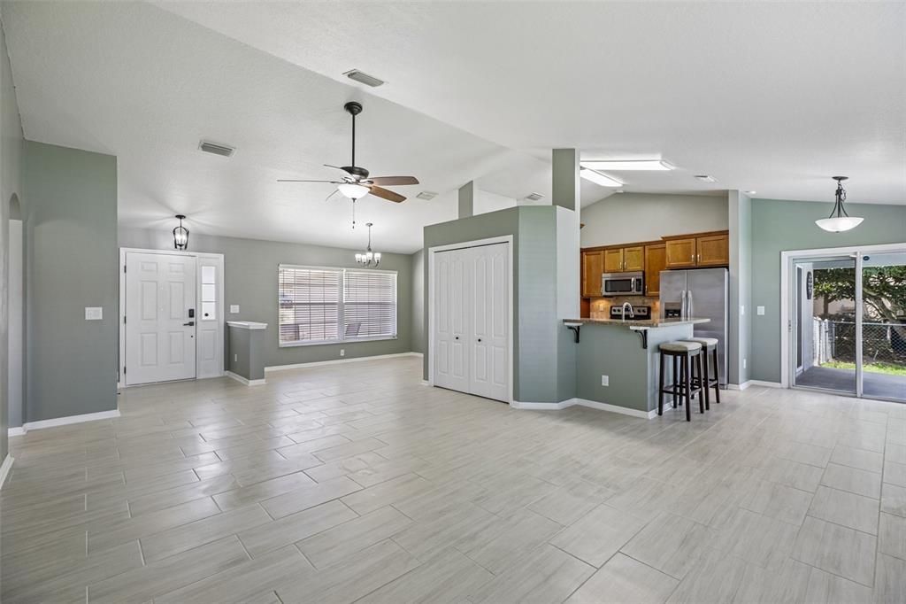 For Sale: $270,000 (3 beds, 2 baths, 1531 Square Feet)