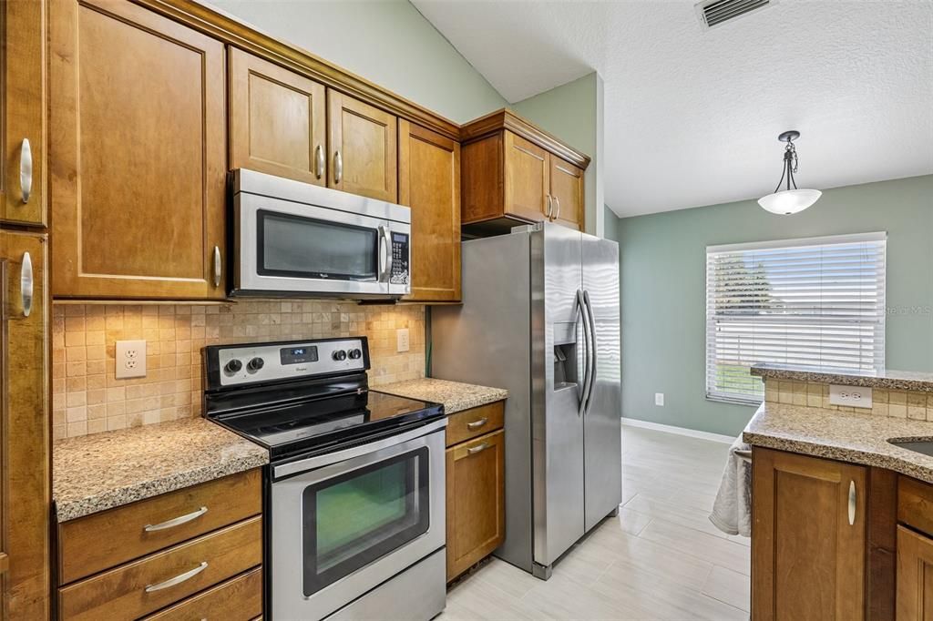For Sale: $270,000 (3 beds, 2 baths, 1531 Square Feet)