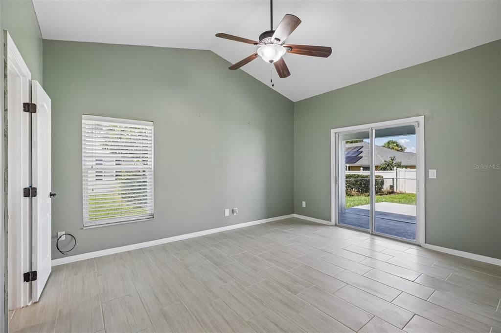 For Sale: $270,000 (3 beds, 2 baths, 1531 Square Feet)