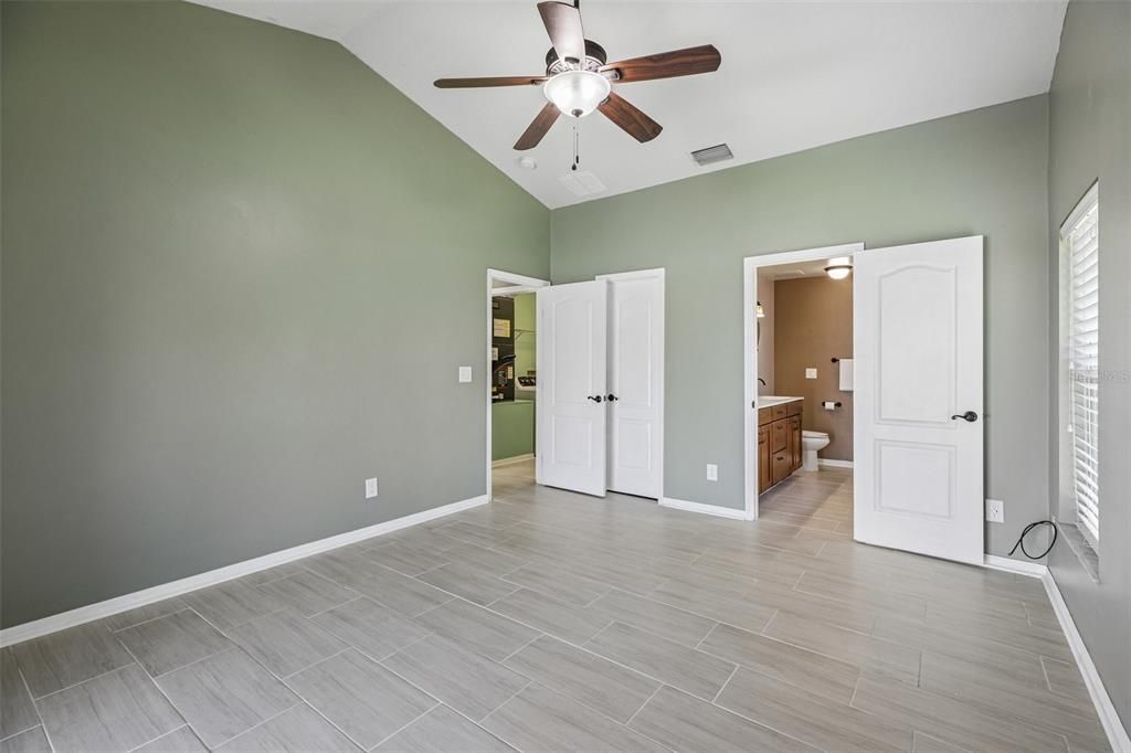 For Sale: $270,000 (3 beds, 2 baths, 1531 Square Feet)