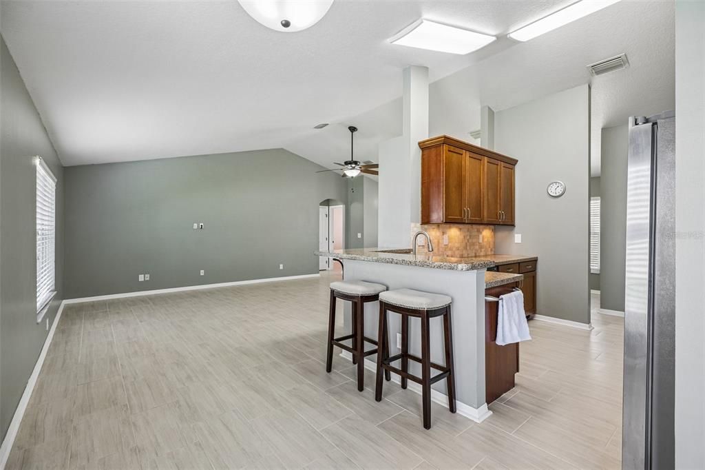 For Sale: $270,000 (3 beds, 2 baths, 1531 Square Feet)