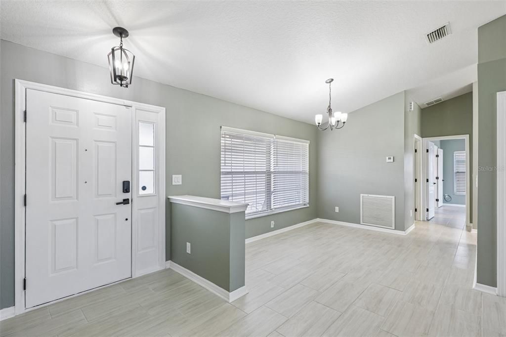 For Sale: $270,000 (3 beds, 2 baths, 1531 Square Feet)