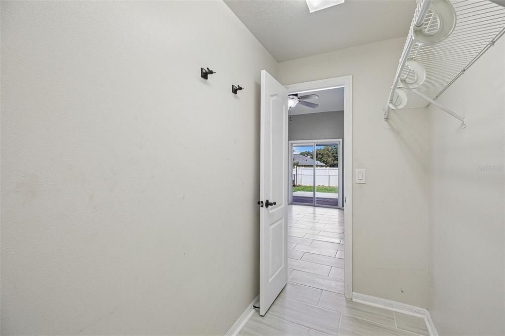 For Sale: $270,000 (3 beds, 2 baths, 1531 Square Feet)