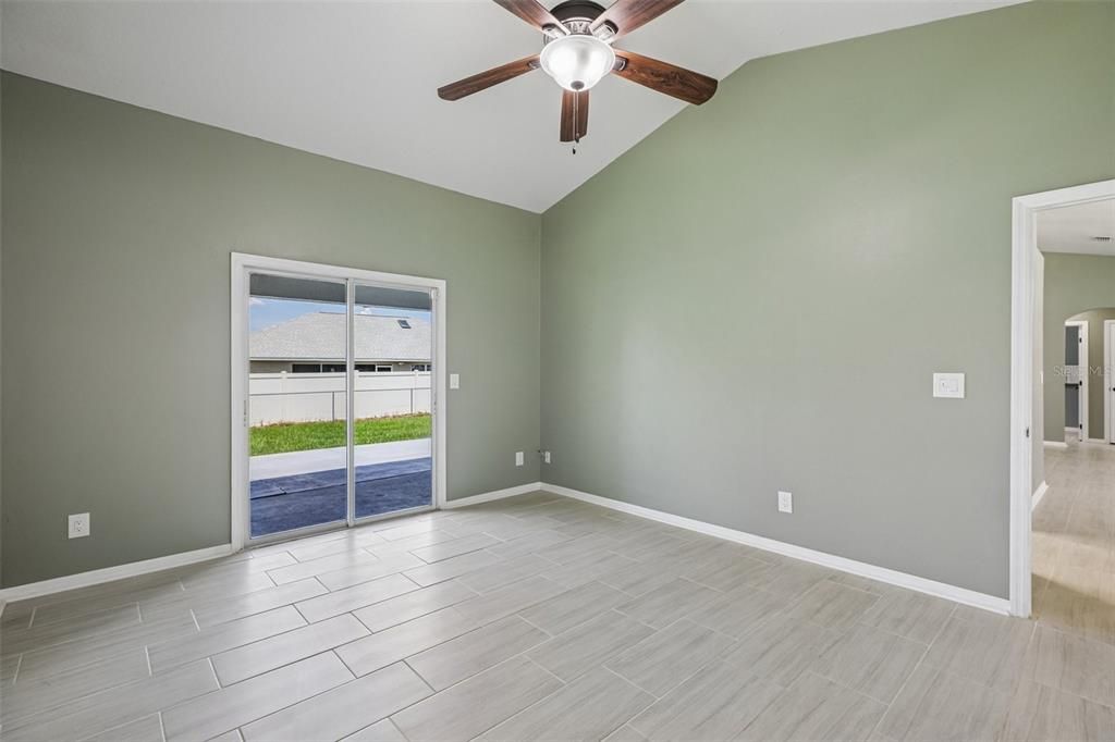 For Sale: $270,000 (3 beds, 2 baths, 1531 Square Feet)