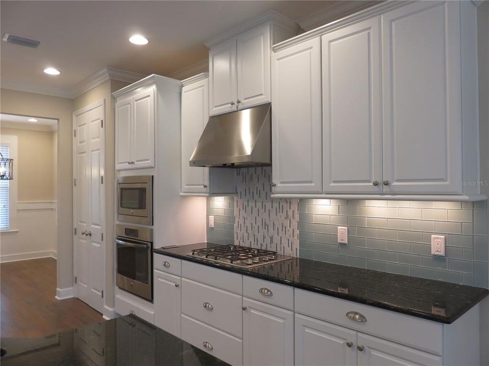 For Rent: $3,800 (4 beds, 3 baths, 2635 Square Feet)