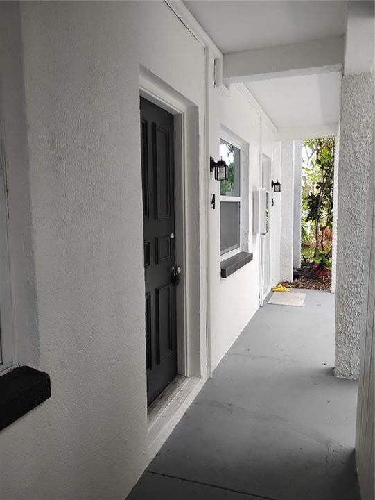 For Rent: $1,225 (1 beds, 1 baths, 425 Square Feet)