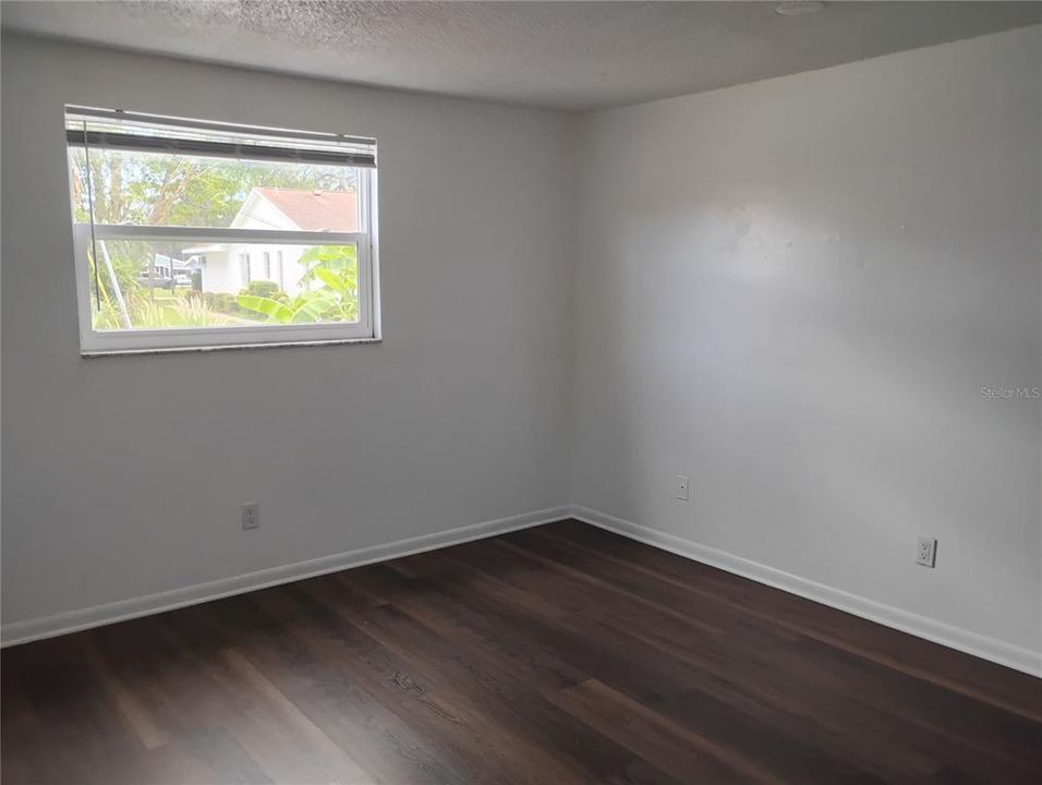 For Rent: $1,225 (1 beds, 1 baths, 425 Square Feet)