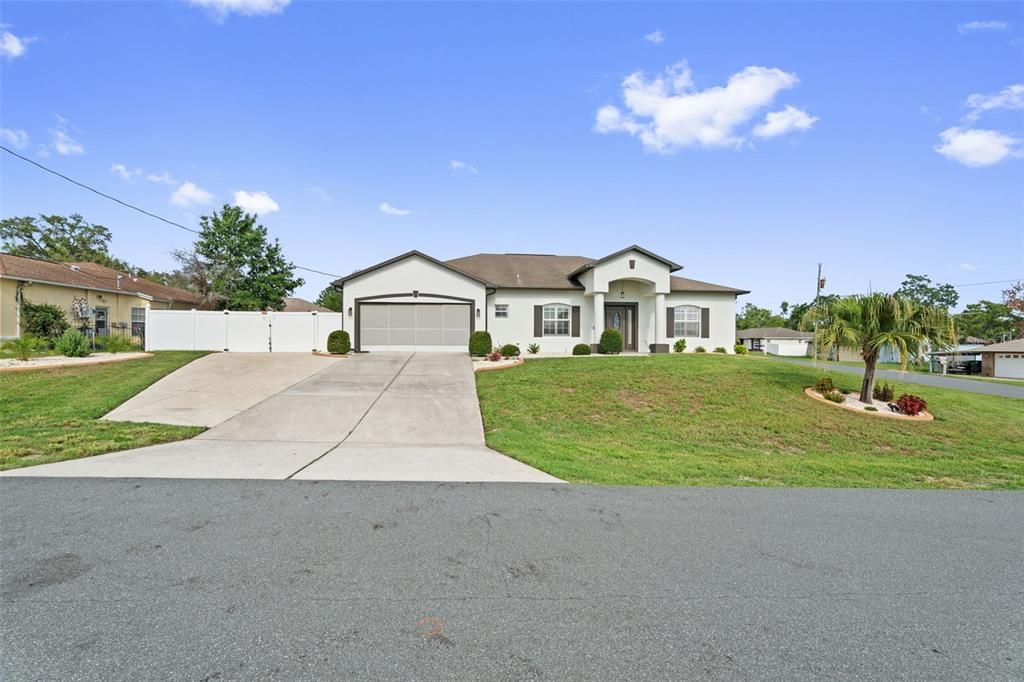 For Sale: $479,990 (4 beds, 2 baths, 2020 Square Feet)