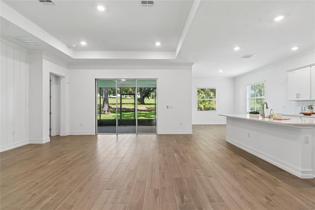 For Sale: $860,000 (5 beds, 4 baths, 3846 Square Feet)