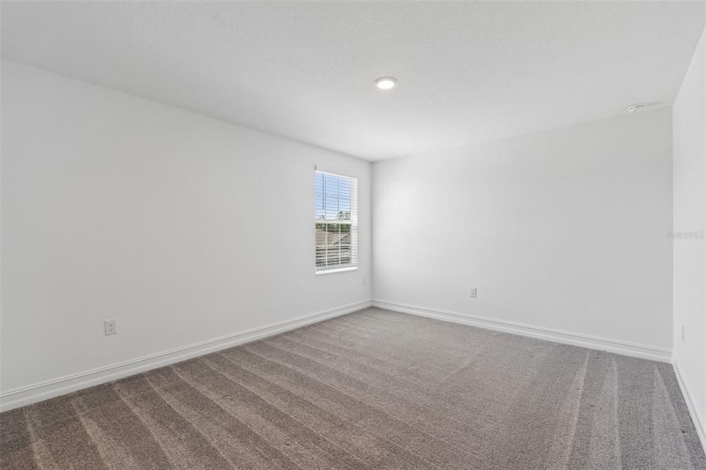 For Sale: $860,000 (5 beds, 4 baths, 3846 Square Feet)