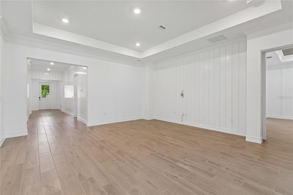 For Sale: $860,000 (5 beds, 4 baths, 3846 Square Feet)