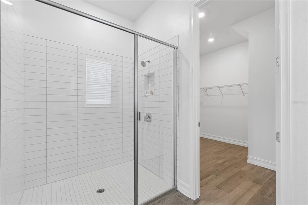 For Sale: $860,000 (5 beds, 4 baths, 3846 Square Feet)