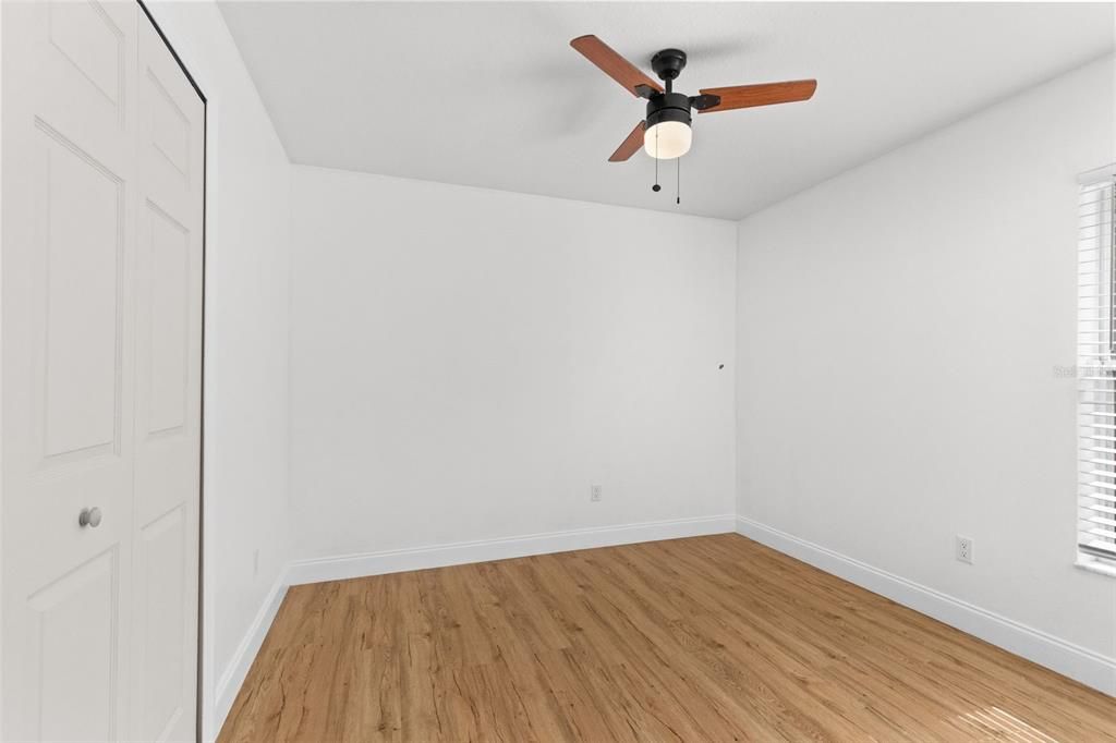 For Rent: $2,300 (4 beds, 2 baths, 1956 Square Feet)
