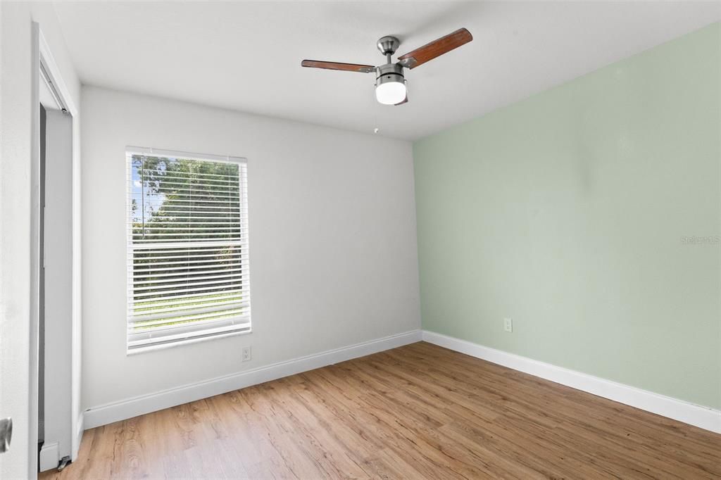For Rent: $2,300 (4 beds, 2 baths, 1956 Square Feet)