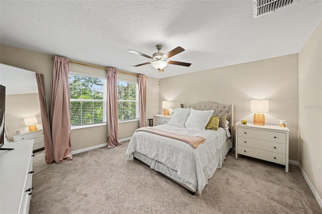 For Rent: $2,650 (2 beds, 2 baths, 1733 Square Feet)