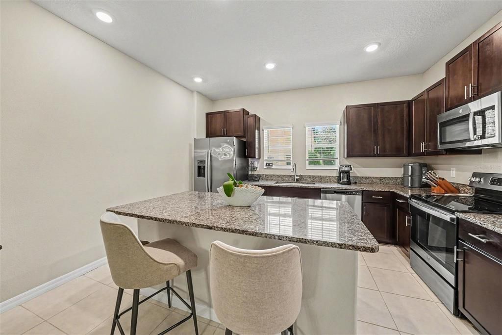 For Rent: $2,650 (2 beds, 2 baths, 1733 Square Feet)