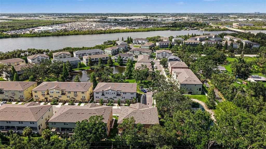 For Rent: $2,650 (2 beds, 2 baths, 1733 Square Feet)