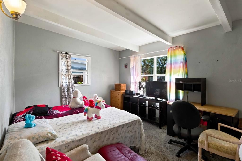En Venta: $290,000 (3 camas, 2 baños, 1152 Pies cuadrados)