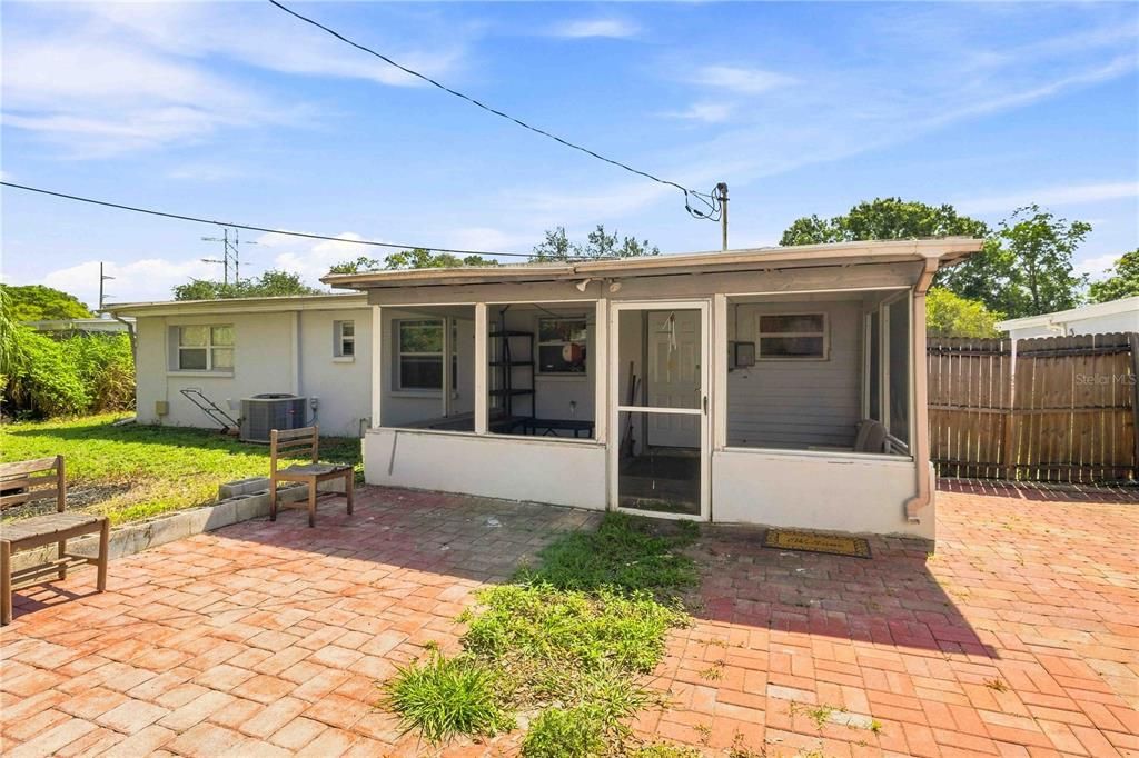 En Venta: $290,000 (3 camas, 2 baños, 1152 Pies cuadrados)