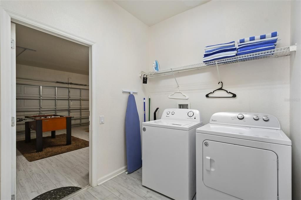 En Venta: $698,000 (6 camas, 4 baños, 2812 Pies cuadrados)