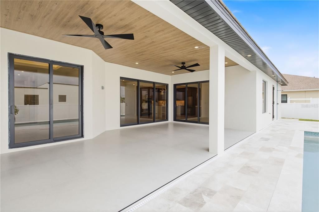 For Sale: $799,000 (3 beds, 3 baths, 2420 Square Feet)