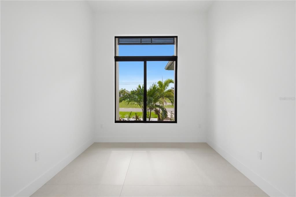 For Sale: $799,000 (3 beds, 3 baths, 2420 Square Feet)