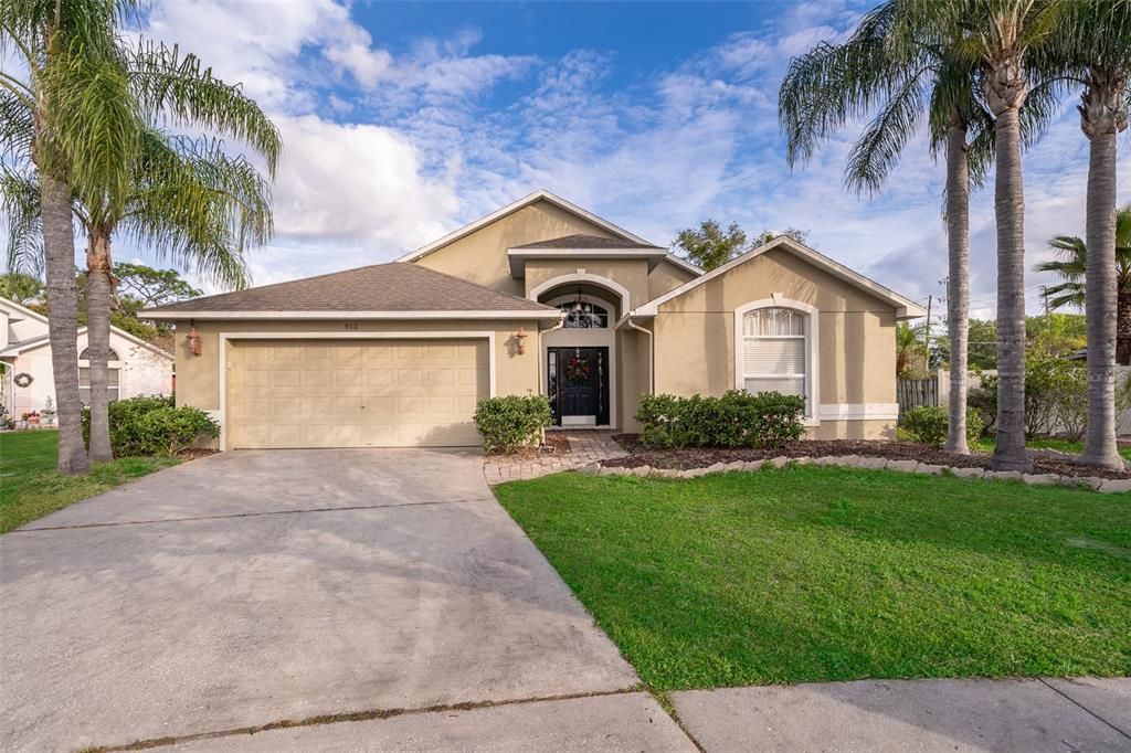 For Rent: $2,700 (4 beds, 2 baths, 2056 Square Feet)