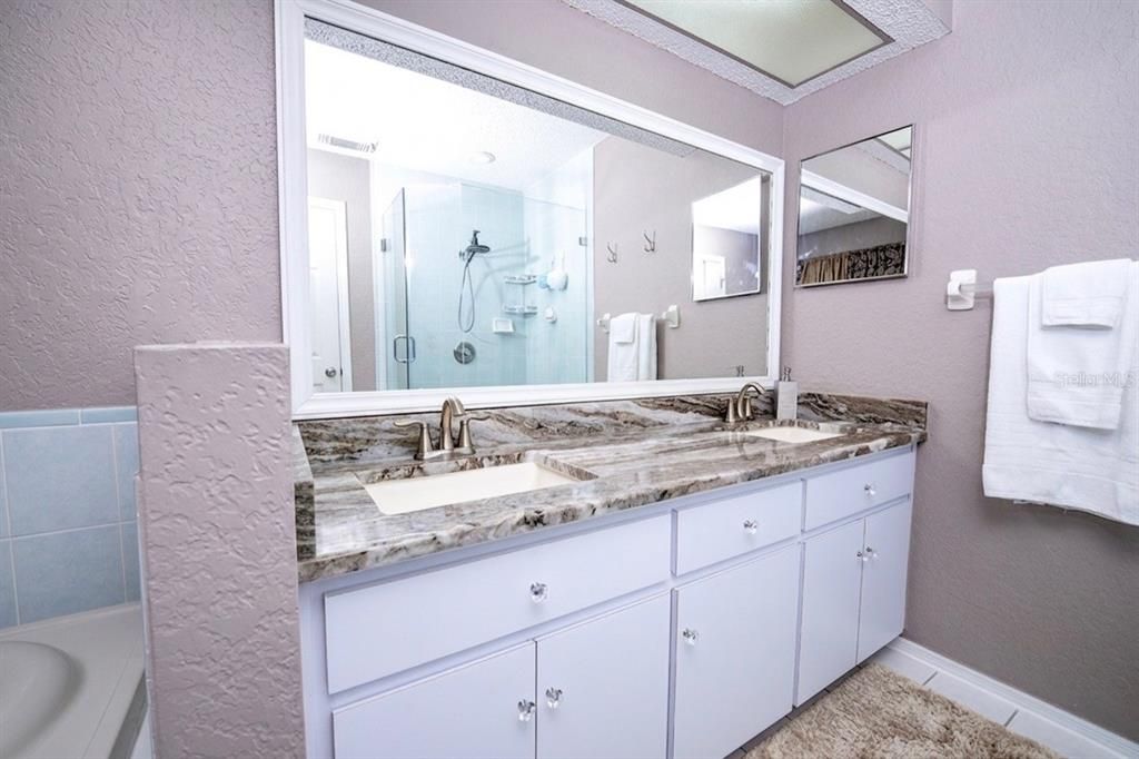 En Venta: $410,000 (3 camas, 2 baños, 1695 Pies cuadrados)