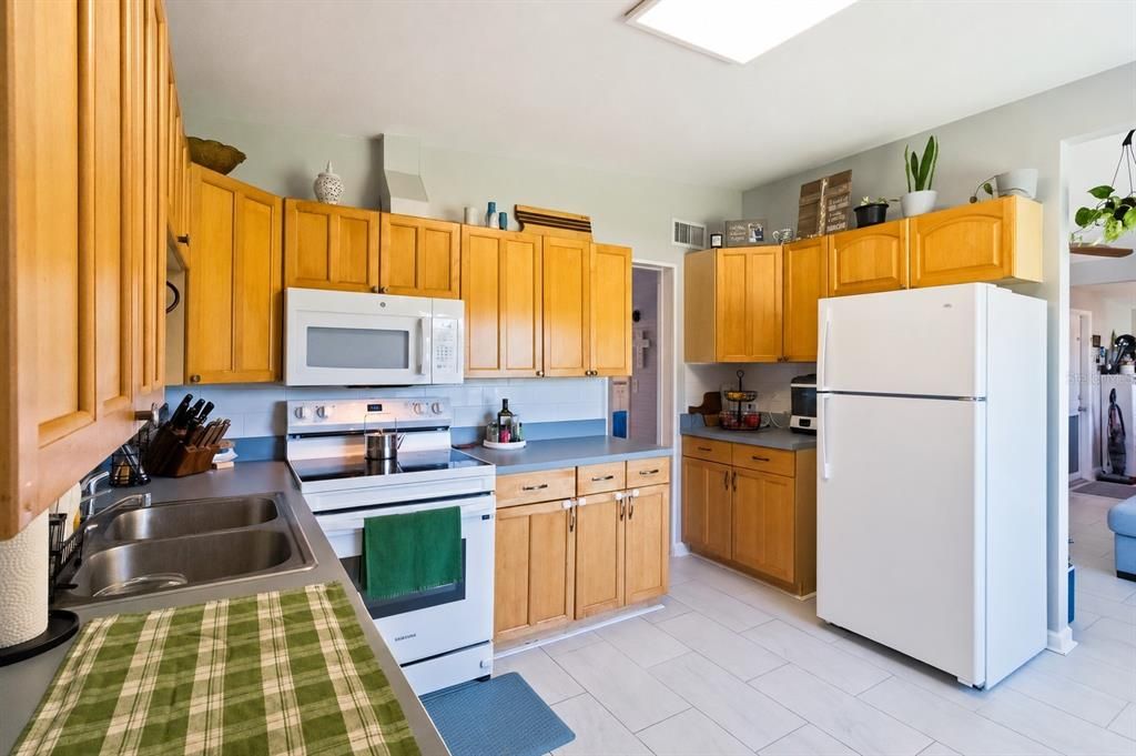 En Venta: $350,000 (3 camas, 2 baños, 1088 Pies cuadrados)