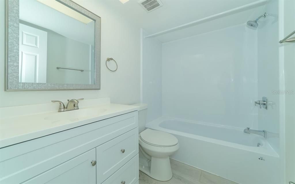 В аренду: $1,895 (2 спален, 2 ванн, 995 Квадратных фут)