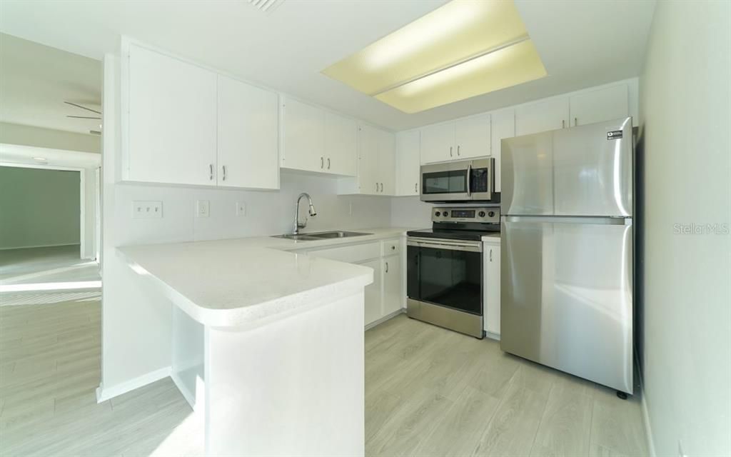 В аренду: $1,895 (2 спален, 2 ванн, 995 Квадратных фут)
