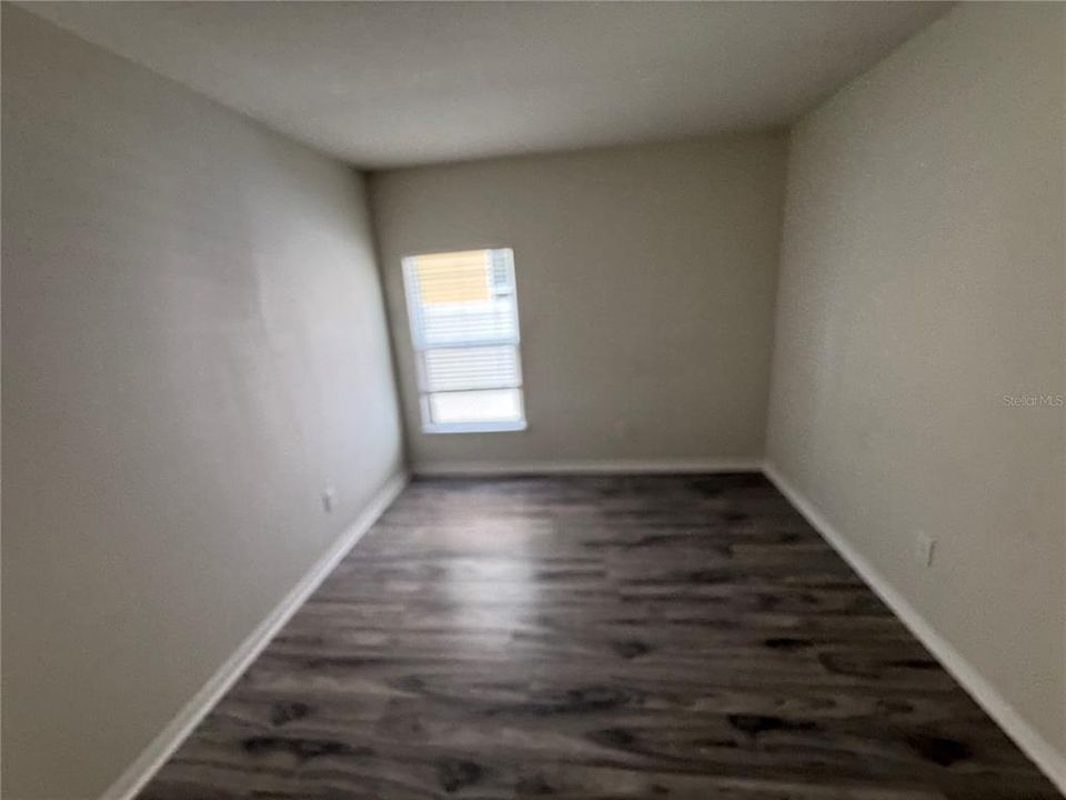 Activo con contrato: $337,000 (4 camas, 2 baños, 2466 Pies cuadrados)