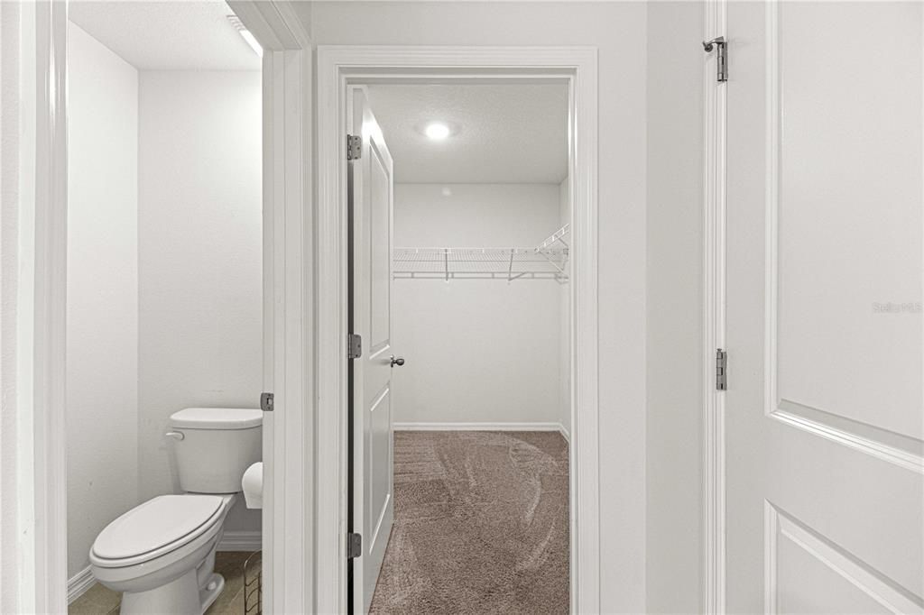 For Rent: $1,950 (4 beds, 2 baths, 1827 Square Feet)